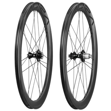 Roues vélo gravel...