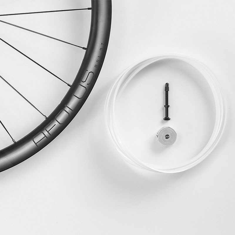 Roue vélo route carbone Bontrager Aeolus RSL 37 TLR