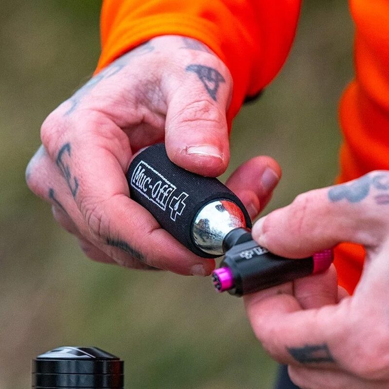 Kit de gonflage VTT Muc-Off CO2 Inflator Kit MTB 25g
