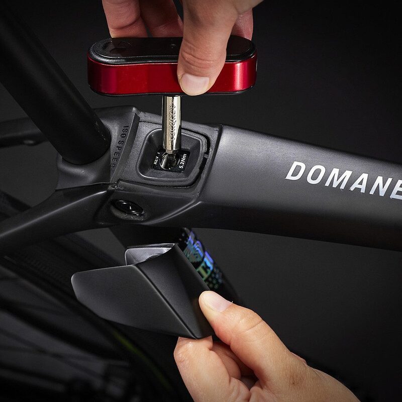 Vélo route Trek Domane SLR 9 Shimano Dura-Ace Di2 12v Deep Smoke 2023