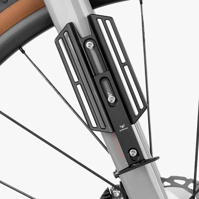Soporte de horquilla para bolsa bikepacking Apidura Cargo Cage